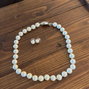 Ralph Lauren faux pearl neck and earrings